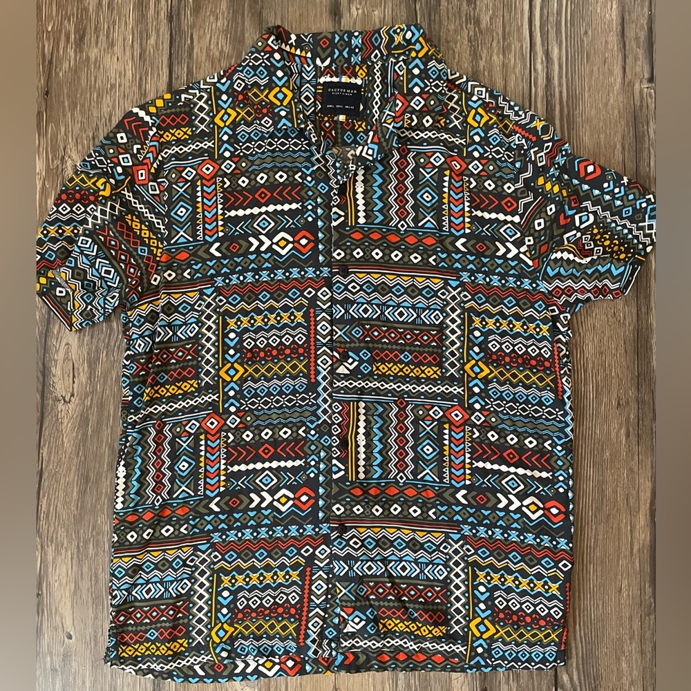 Cactus Man Ricky Singh Men’s Button Up Shirt Size Large Aztec Print